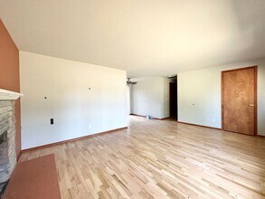 3868 142nd Pl SE in Bellevue, WA - Building Photo - Building Photo