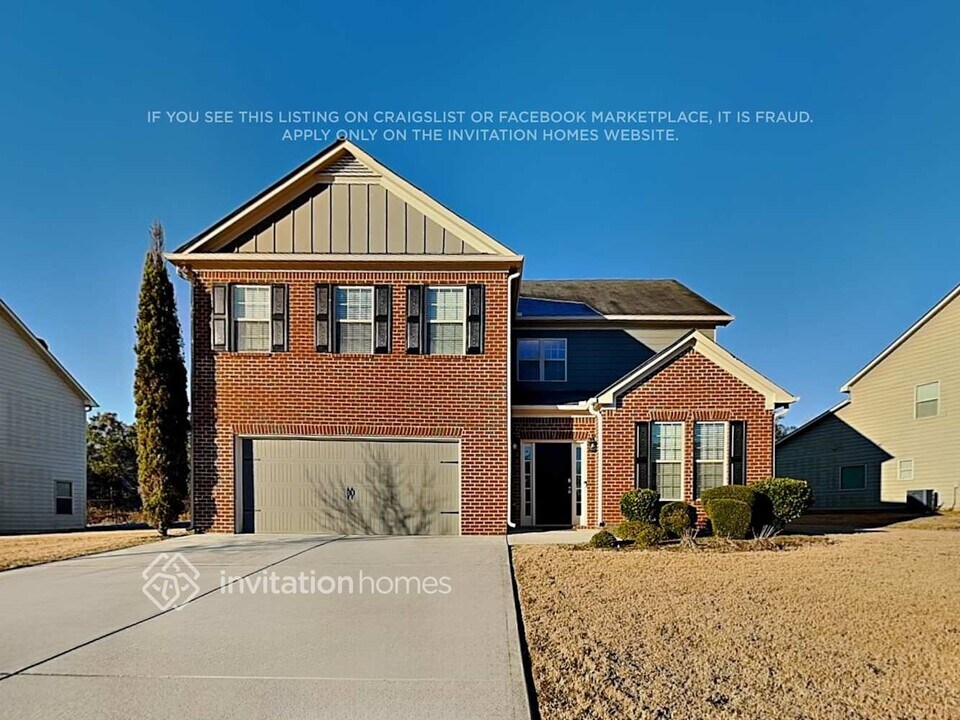 2065 Hydrangea Ln in Austell, GA - Foto de edificio