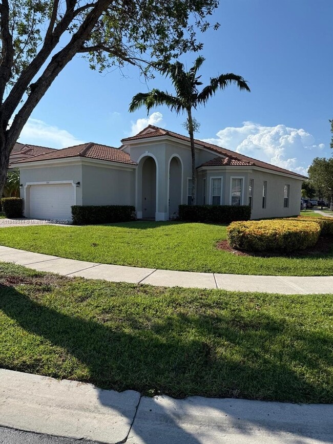 3757 NE 11th St in Homestead, FL - Building Photo - Building Photo