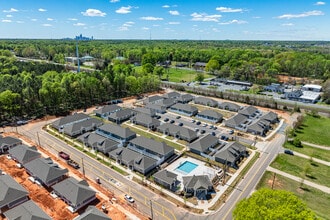 Zora University in Charlotte, NC - Foto de edificio - Building Photo