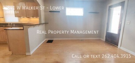 5841 W Walker St in West Allis, WI - Foto de edificio - Building Photo