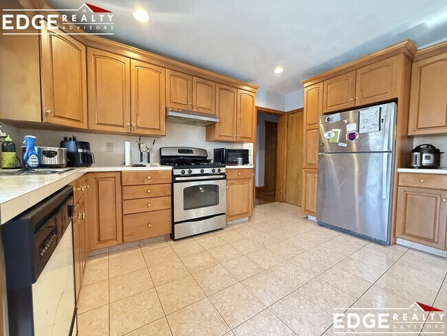 494 Washington St, Unit 2 in Boston, MA - Building Photo - Building Photo