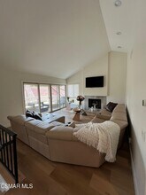 232 Via Del Caballo in Oak Park, CA - Building Photo - Building Photo