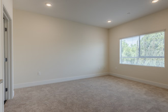 4464 Vista Del Monte Ave in Sherman Oaks, CA - Building Photo - Interior Photo