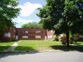 5027 Lakewood Ave Apartments