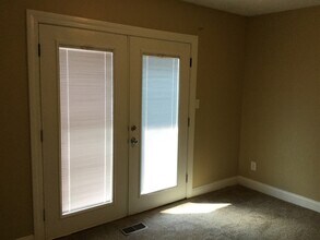6552 Greeley Ave in Dayton, OH - Building Photo - Building Photo