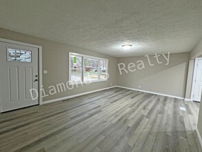 2356 S McCann Ave in Springfield, MO - Building Photo - Building Photo