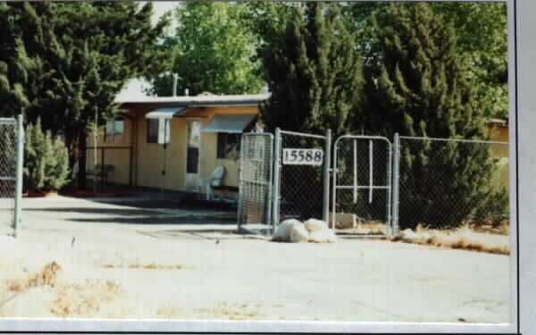 15588 Sequoia Ave in Hesperia, CA - Building Photo - Building Photo