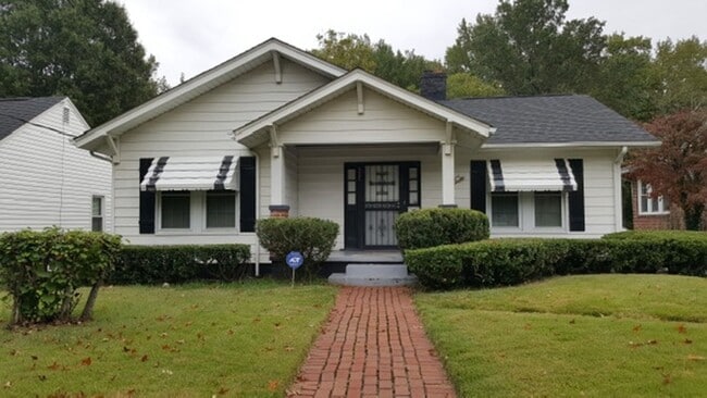 property at 2007 S Benbow Rd