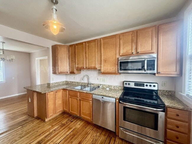 240 W Essex Ave in Kirkwood, MO - Building Photo - Building Photo