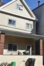 214 11th St in Sharpsburg, PA - Building Photo - Building Photo