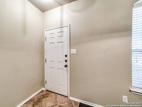1129 Renee Way in Seguin, TX - Building Photo - Building Photo