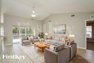 8352 Bahamas Rd in Ft. Myers, FL - Building Photo - Building Photo