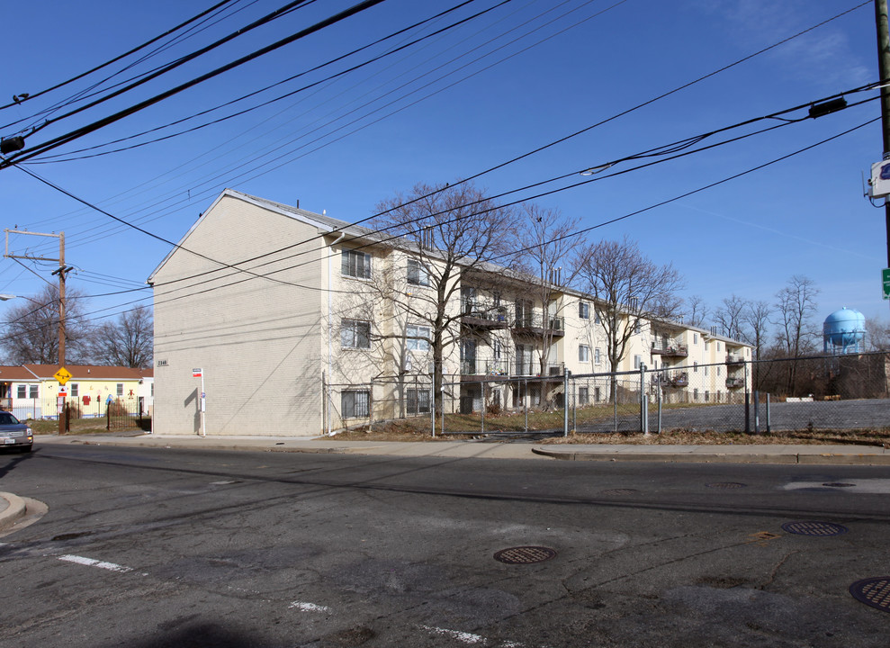 Ainger Place Apartment Homes in Washington, DC - Building Photo