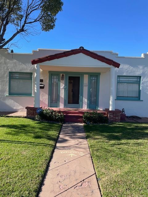 property at 515 S Indiana St