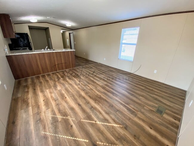 1030 Mildred St in Sulphur, LA - Building Photo - Building Photo