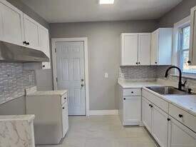 208 Dover St in New Haven, CT - Building Photo
