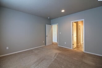 3710 Whimbrel Ln in Pasco, WA - Building Photo - Building Photo