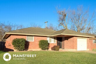 309 S Dallas Ave in Moore, OK - Foto de edificio - Building Photo