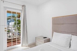 1415 Sunset Harbour Dr in Miami Beach, FL - Building Photo - Building Photo