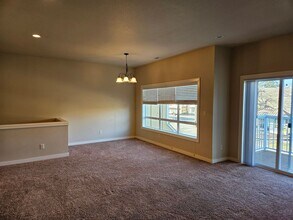 388 Market St NE in Salem, OR - Building Photo - Building Photo