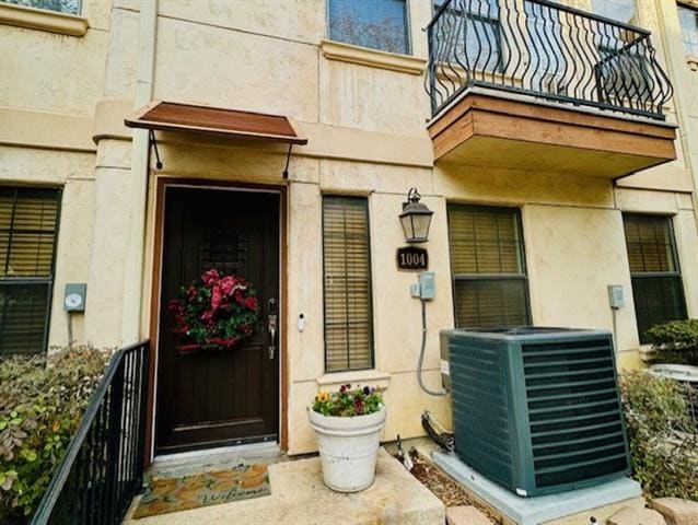 property at 1004 Pavillion St
