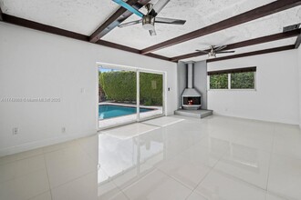 2810 NE 60th St in Fort Lauderdale, FL - Foto de edificio - Building Photo