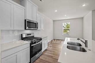 283 S Neon Ave in Fayetteville, AR - Building Photo - Building Photo