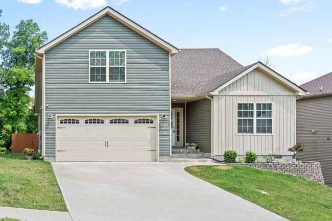 1133 Old Charlotte Trace in Clarksville, TN - Building Photo - Building Photo