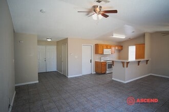 1903 Verbena Dr in Bakersfield, CA - Building Photo - Building Photo