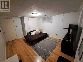 19 Sepia Dr in Toronto, ON - Building Photo - Building Photo