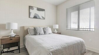 9650 52nd Ave E, Unit 1-205 in Palmetto, FL - Building Photo