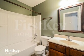240 Glen Meadows Ct in Troy, MO - Building Photo - Building Photo