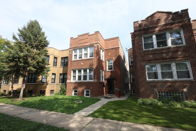 property at 5653 N Talman Ave
