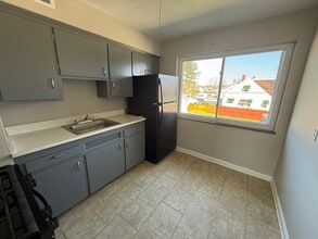 4101 Ridge Rd in Cleveland, OH - Building Photo - Building Photo