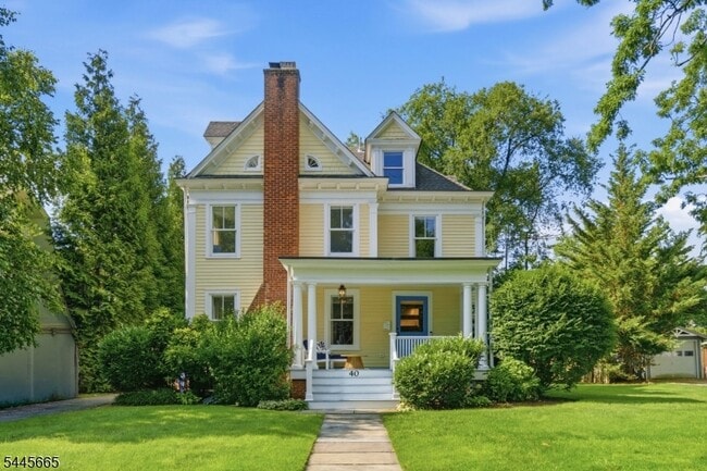 property at 40 Oakwood Ave