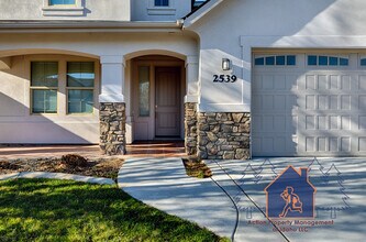 2539 Bottle Brush Ave in Meridian, ID - Building Photo - Building Photo