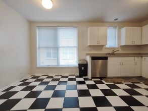 7241 Franklin St in Forest Park, IL - Foto de edificio - Building Photo