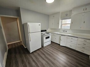 129-137 W 200 N St in Springville, UT - Building Photo - Building Photo