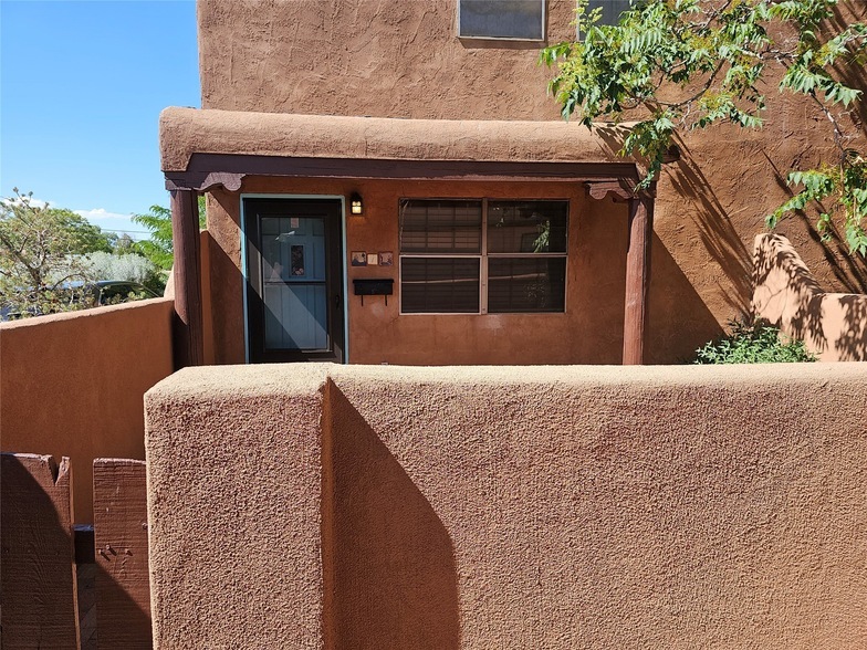 809 Don Diego Ave, Unit 1140-44 in Santa Fe, NM - Building Photo