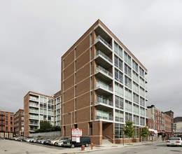 22 S Front St in Philadelphia, PA - Foto de edificio - Building Photo