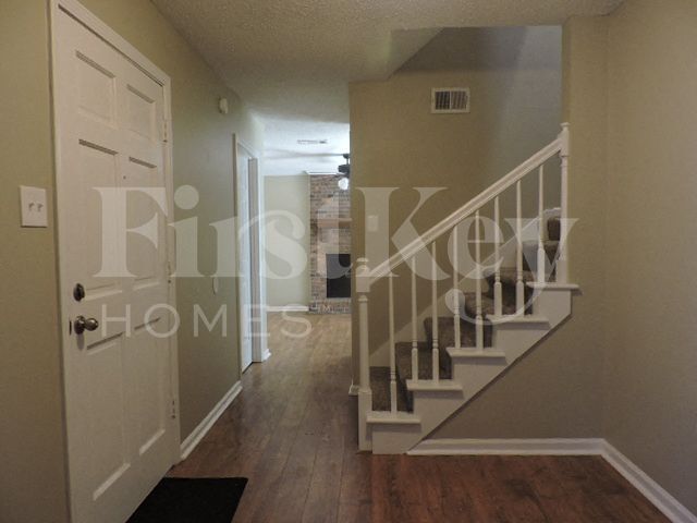 8601 Thorncliff Fairway, Unit 2 in Memphis, TN - Building Photo - Building Photo