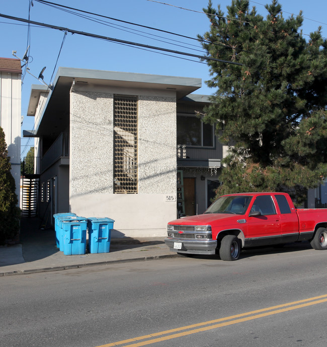 515 Huntington Ave in San Bruno, CA - Foto de edificio - Building Photo