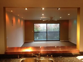 300 Los Alamos Rd, Unit APT 202 in Santa Rosa, CA - Building Photo - Building Photo