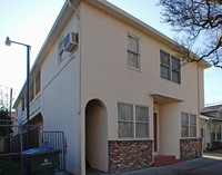 2411 26th St in Sacramento, CA - Foto de edificio - Building Photo