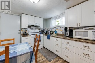 5 Burrard Rd in Toronto, ON - Building Photo - Building Photo