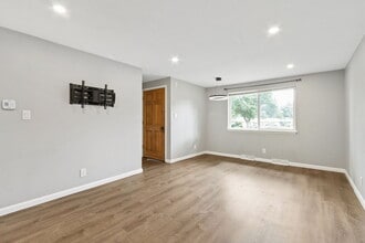1119 Winona Dr in Loveland, CO - Building Photo - Building Photo