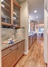 2082 Market St in Kirkland, WA - Building Photo - Building Photo