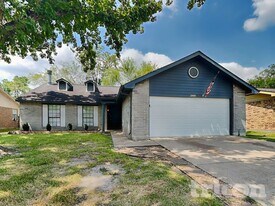 2806 Quail Run Dr in Humble, TX - Building Photo