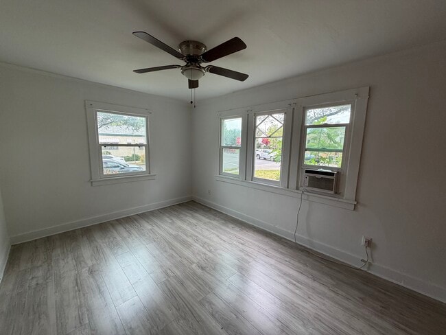 3172 Glenmanor Pl in Los Angeles, CA - Building Photo - Building Photo